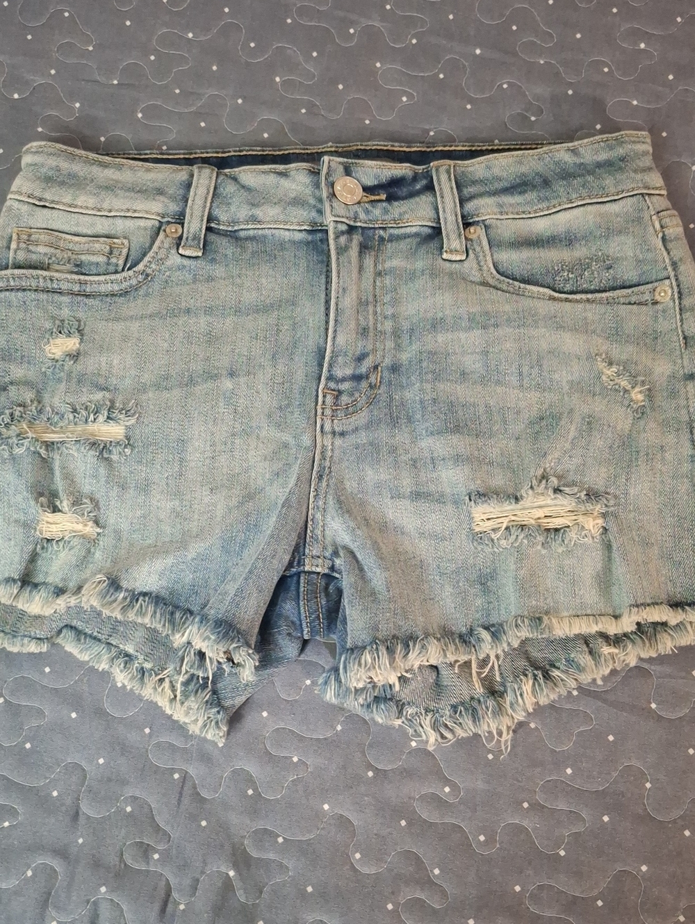 JUST USA Light Blue Distressed Denim Shorts size 27